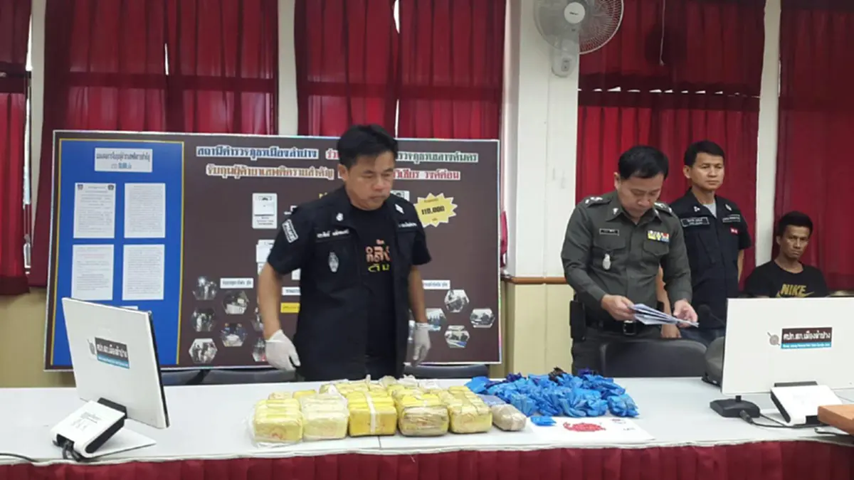 เดินหน้ากวาดล้างต่อไป!!!ตำรวจภาค 5 แถลงข่าวจับยาบ้าล็อตใหญ่ นับแสนเม็ด!!หลังบุกจู่โจมเข้าค้นในบ้านแอบซ่อนไว้แบบมิดชิด