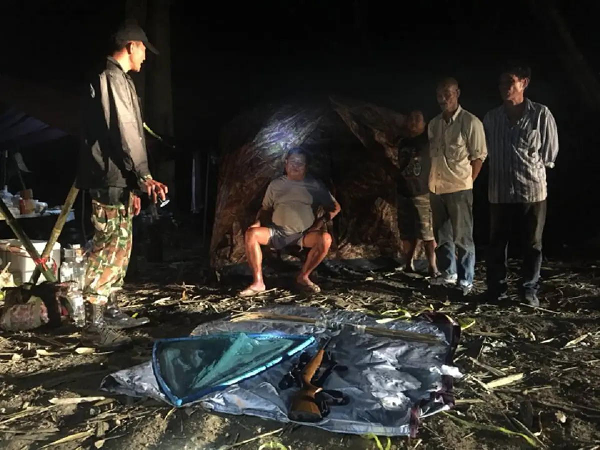 เหยียบหน้า...เต้นโหนกระแส !!?? สะใจรัวๆ "ดร.จักษ์" ฟาดกลอนแรง....พวกคันปาก โยงเสือดำ นำเสื้อแดง !!