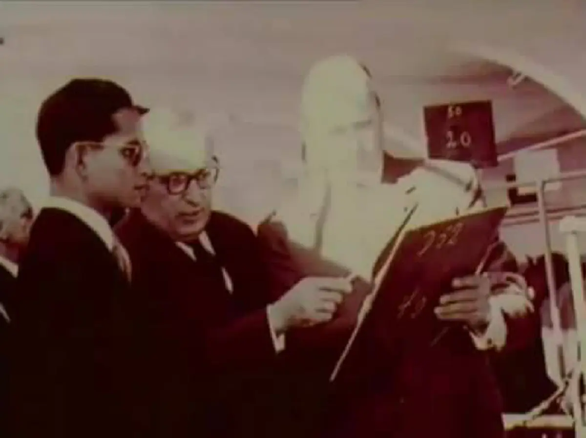 ๑๗ มกราคม “วันโคนมแห่งชาติ” อาชีพพระราชทานจากสายพระเนตรยาวไกลของ ในหลวงร. ๙ สู่ตำนาน “นมวัวแดง”