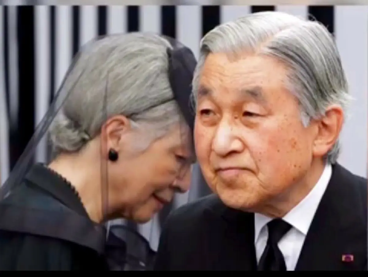 มหามิตรโดยแท้ ...คำว่า “ทรงพระเจริญ” ในภาษาญี่ปุ่น คือ “王様万歳” (โอซะมะ บันไซ) แปลตามตัวอักษรได้อย่างลึกซึ้ง (ชมภาพชุด)