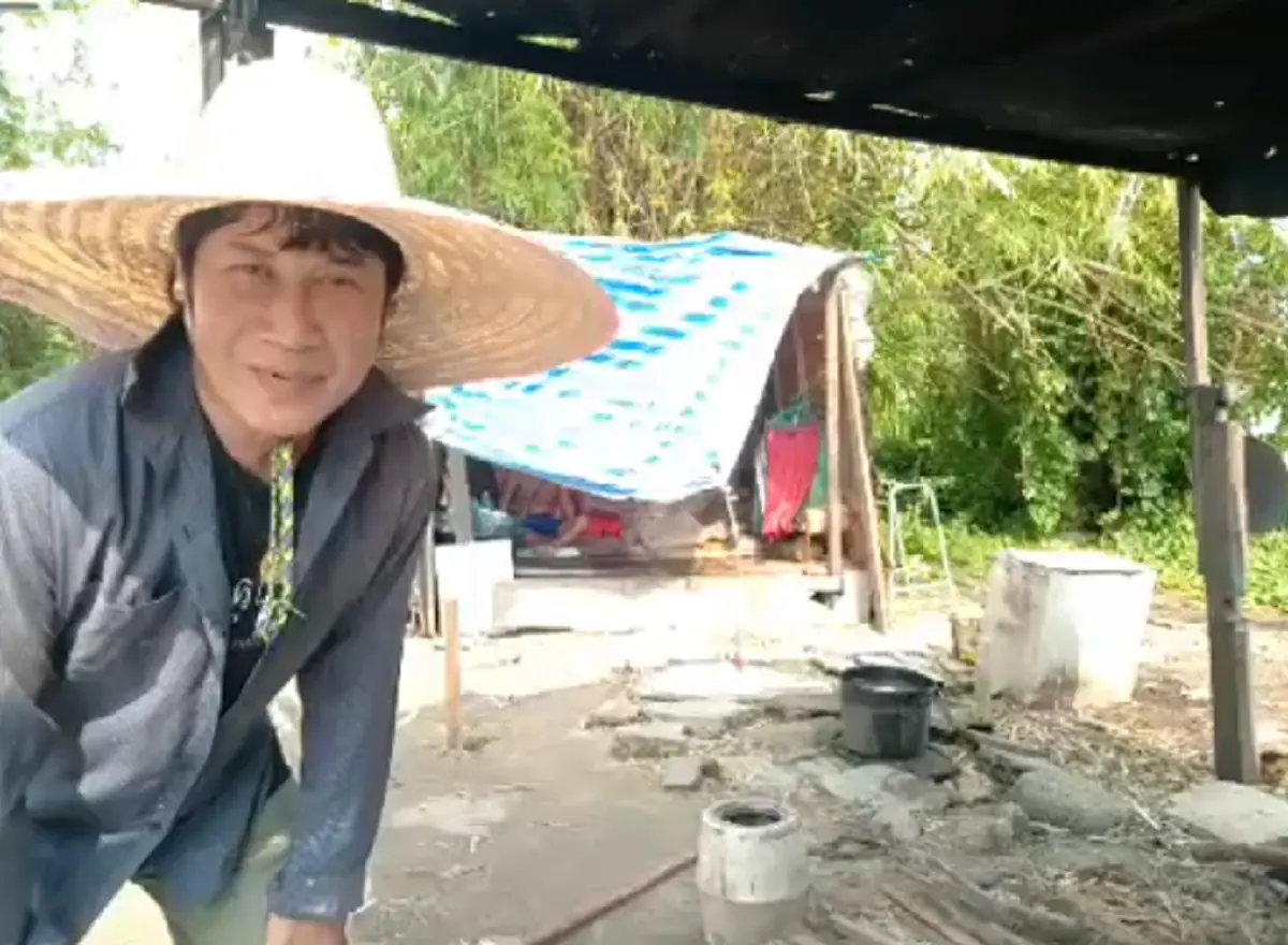 เชษฐ์ สไมล์ฯ โพสต์ภาพหลวงพ่ออลงกต พร้อมรอยยิ้มสู้ ลุยทันทีต่อเติมบ้าน ช่วยลุงชรายากไร้