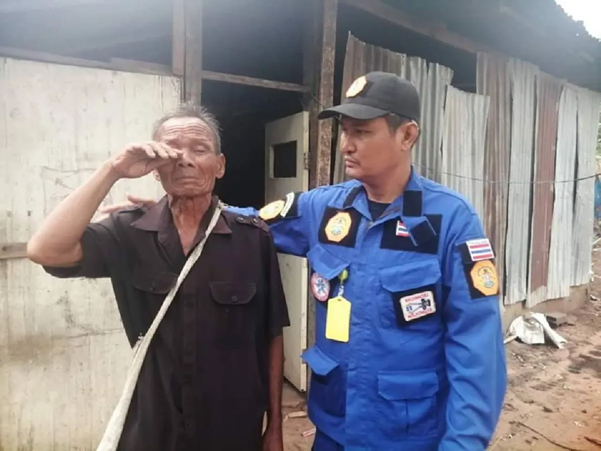 กู้ภัยสยาม บุรีรัมย์ ทำมากกว่าหลายคนคิด หลังช่วยทุกอย่าง จนตาเสาร์ ถึงน้ำตาคลอ