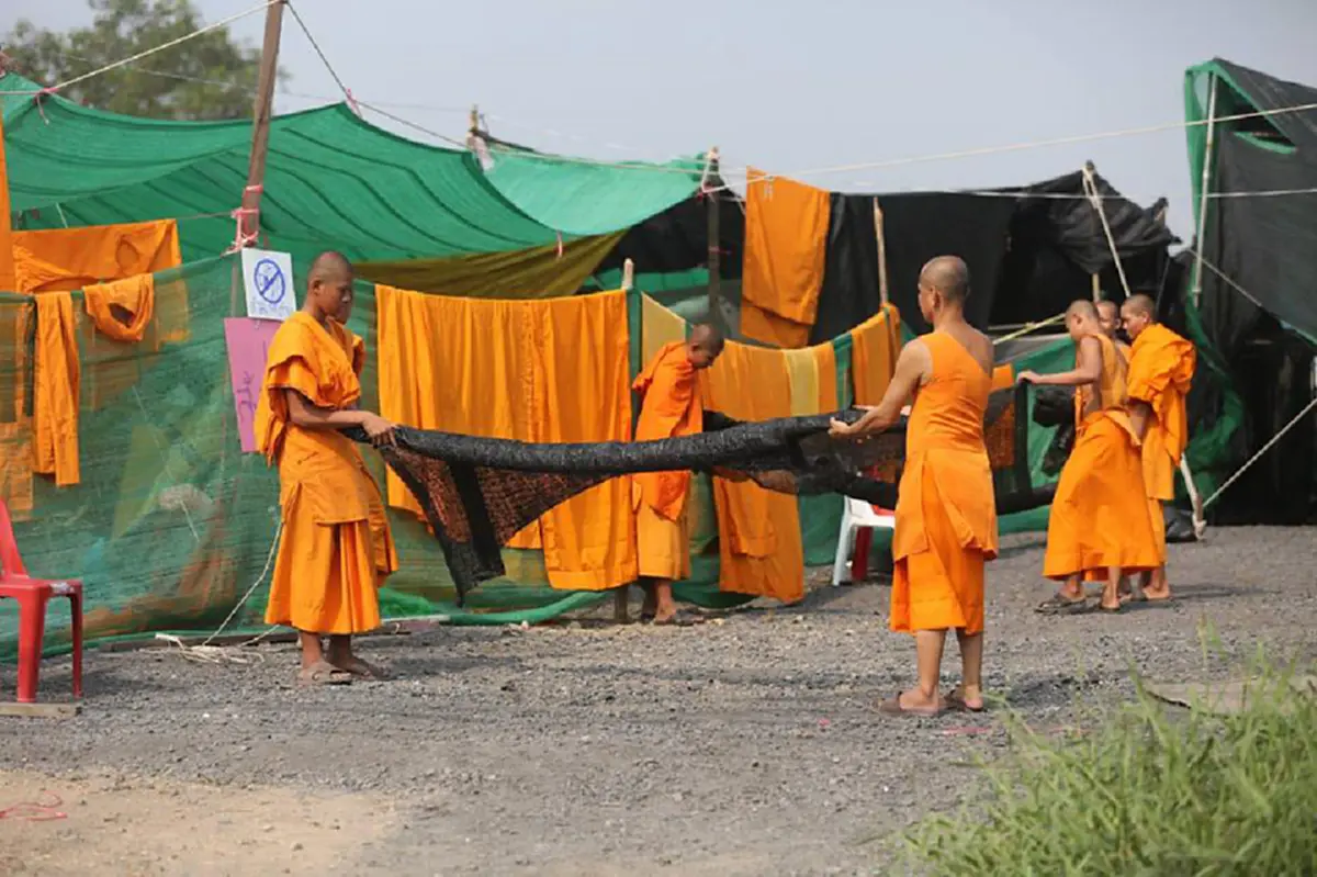 ชาวเน็ตช่วยกันดู?? มือดีแชะ..ภาพลับ!! นี่หรือกุฏิพระวัดธรรมกาย..บอกได้คำเดียวอึ้งหนัก?? ไม่เห็นเหมือนวัดทั่วไปเลย!! (ชมภาพ)