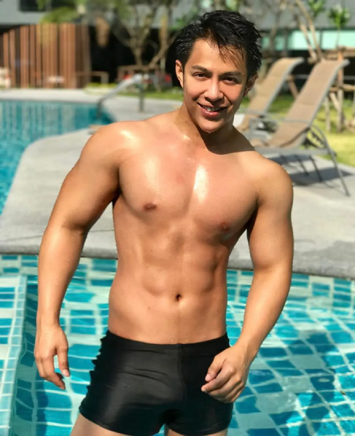 #ฮือฮาทั้งโซเชียล!! เปิดวาร์ป "คุณหมอสุดหล่อ" อวดหุ่นล่ำๆ น่ากินฟินสุดๆ งานดีเป๊ะเวอร์ ขยี้ตาแทบพัง !! (ชมภาพ)