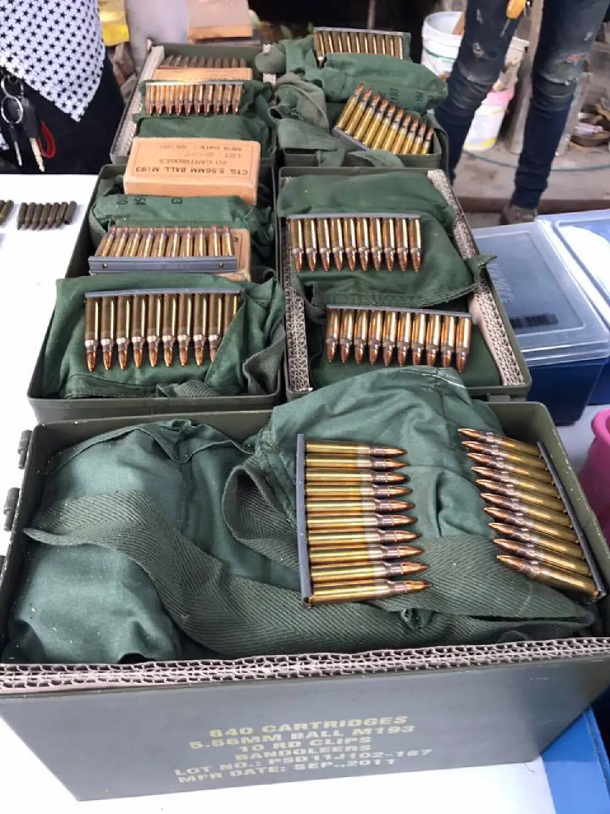 เปิดคลังแสง "โกตี๋ เมืองปทุม"  "เสธ น้ำเงิน" จากเพจแฉ..ความลับ  พาย้อนรอย "แดงฮาร์ดคอร์"  เปิดโปงแก๊งค์โกตี๋ปทุมสมุนแนบแน่นอั้งยี่รัฐแดง