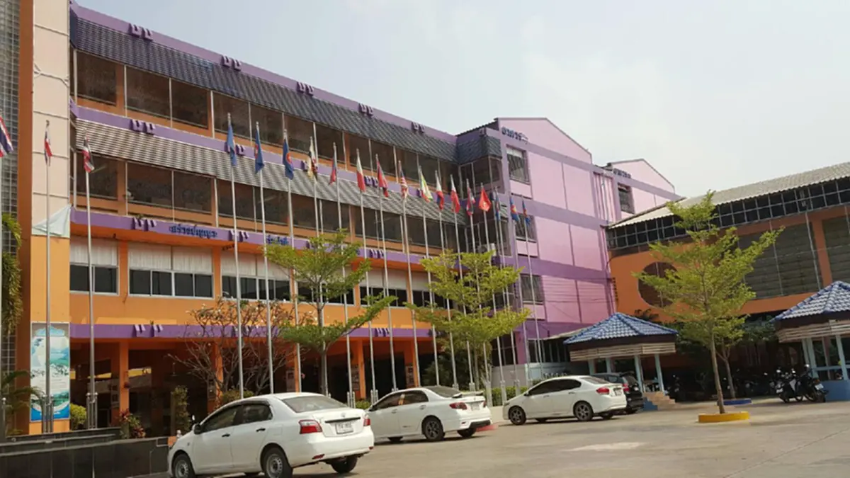 สุดระยำ!! พ่อแม่จูงลูกสาว ป.6 ขึ้นโรงพัก หลังครูประจำชั้นเรียกเข้าห้องวันละ 2 เวลา จนเด็กหวาดผวาไม่อยากไปเรียนมีเด็กเป็นเหยื่อกว่า 10 ราย