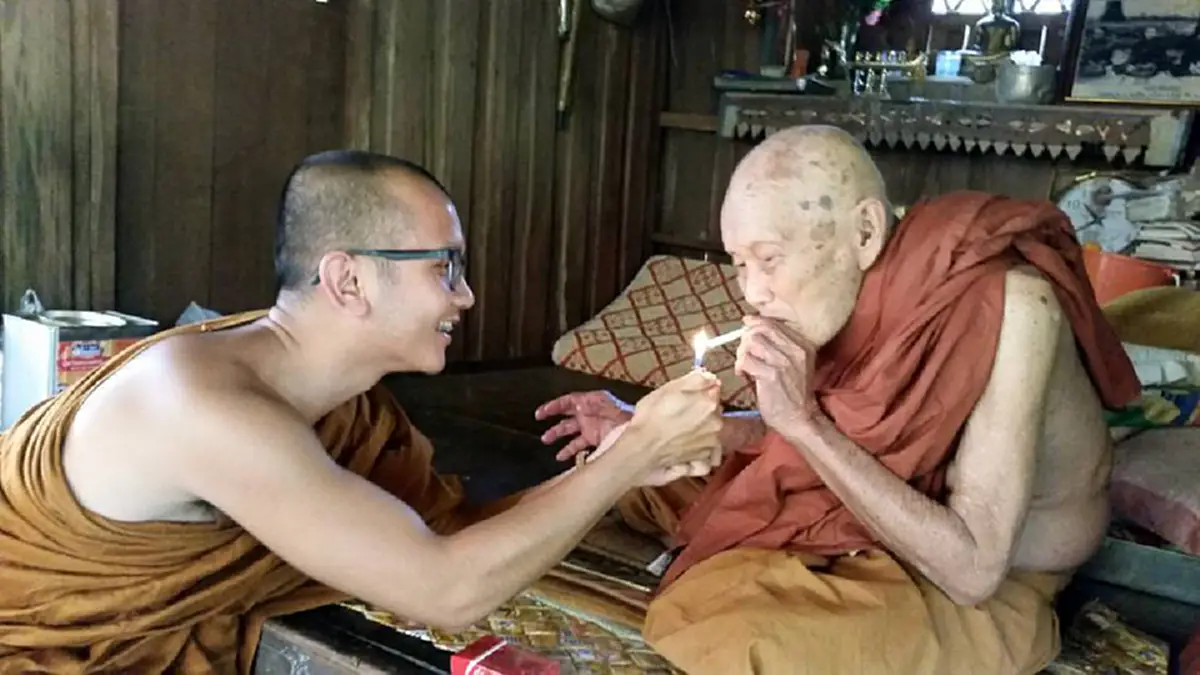 กราบสาธุ!! "หลวงปู่ครูบาบุญยัง" พระแท้กลางป่าใหญ่ อาศัยกุฏิไม้เรียบง่าย อายุยืนถึง ๑๐๙ ปี เผยเคยร่วมธุดงค์กับหลวงปู่แหวน และหลวงปู่ตื้อ!!