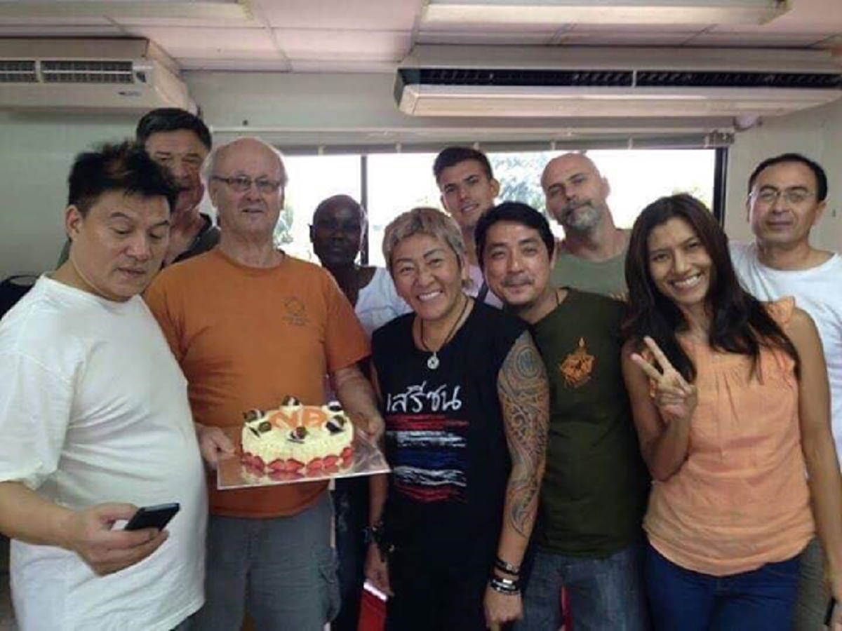 สะเทือนใจสุด ๆ !! "ป๋าต๊อบ ปฏิญญา" เล่าทั้งน้ำตา วินาทียู่ยี่ลาลูกไปเข้าคุก บอกว่าจะกลับมาหา เเต่แล้วก็เป็นได้แค่การรอคอย...???  (คลิป)