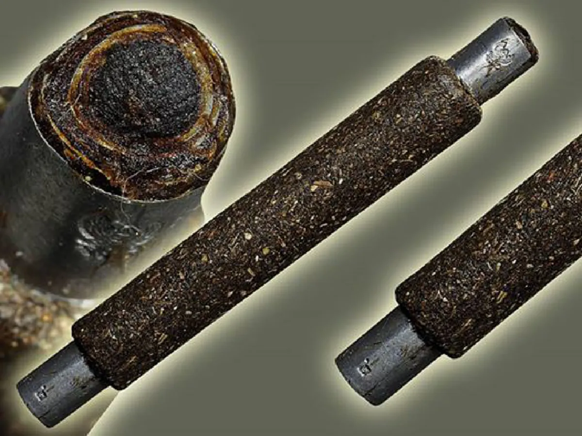 ตะกรุดเสาร์ห้า แสนยานุภาพ ๑๐๙ ปี "หลวงปู่แสน วัดบ้านหนองจิก" สร้างแบบโบราณ ยันต์ชั้นสูง!!! สุดยอดแบบไม่ต้องบอกกล่าว??