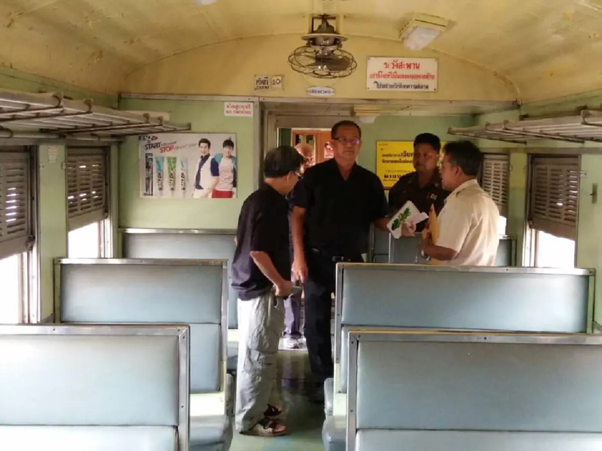 อยู่ตรงไหนก็ขวัญใจมหาชน!! แชร์สนั่นภาพ "นายหัวชวน หลีกภัย" เยี่ยมให้กำลังใจจนท.รถไฟเมืองตรัง ได้ใจสุดๆถึงขนาดยกหูเล่าปัญหาให้บิ๊กรฟท.แก้ไข??