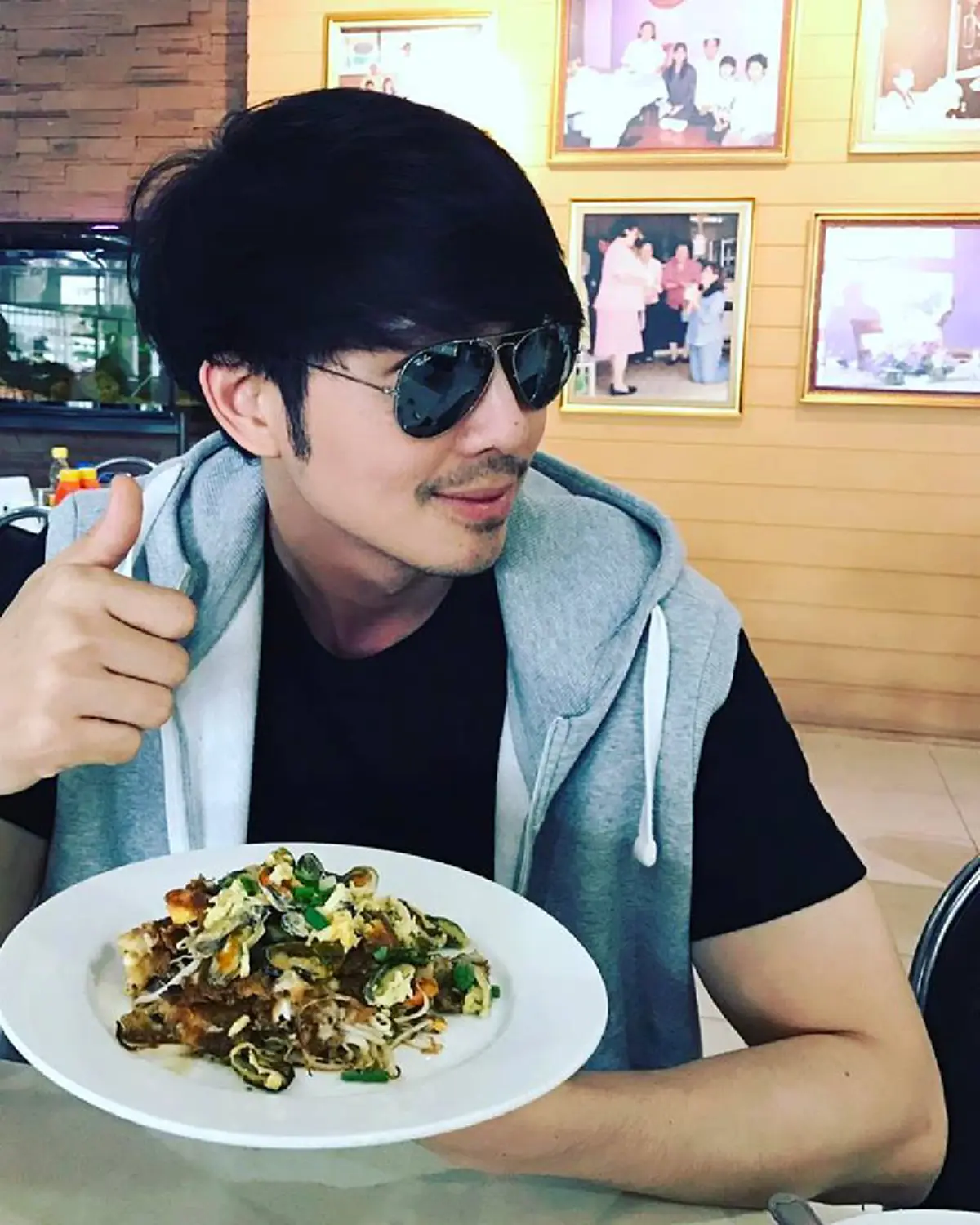 ***หล่อไม่แพ้พ่อ !! ทายาทของนักแสดงรุ่นใหญ่ "อนุสรณ์ เดชะปัญญา" บอกเลยหล่อและแซบมาก งานนี้สาวๆทั้งประเทศกรี๊ดคอแทบพัง !?