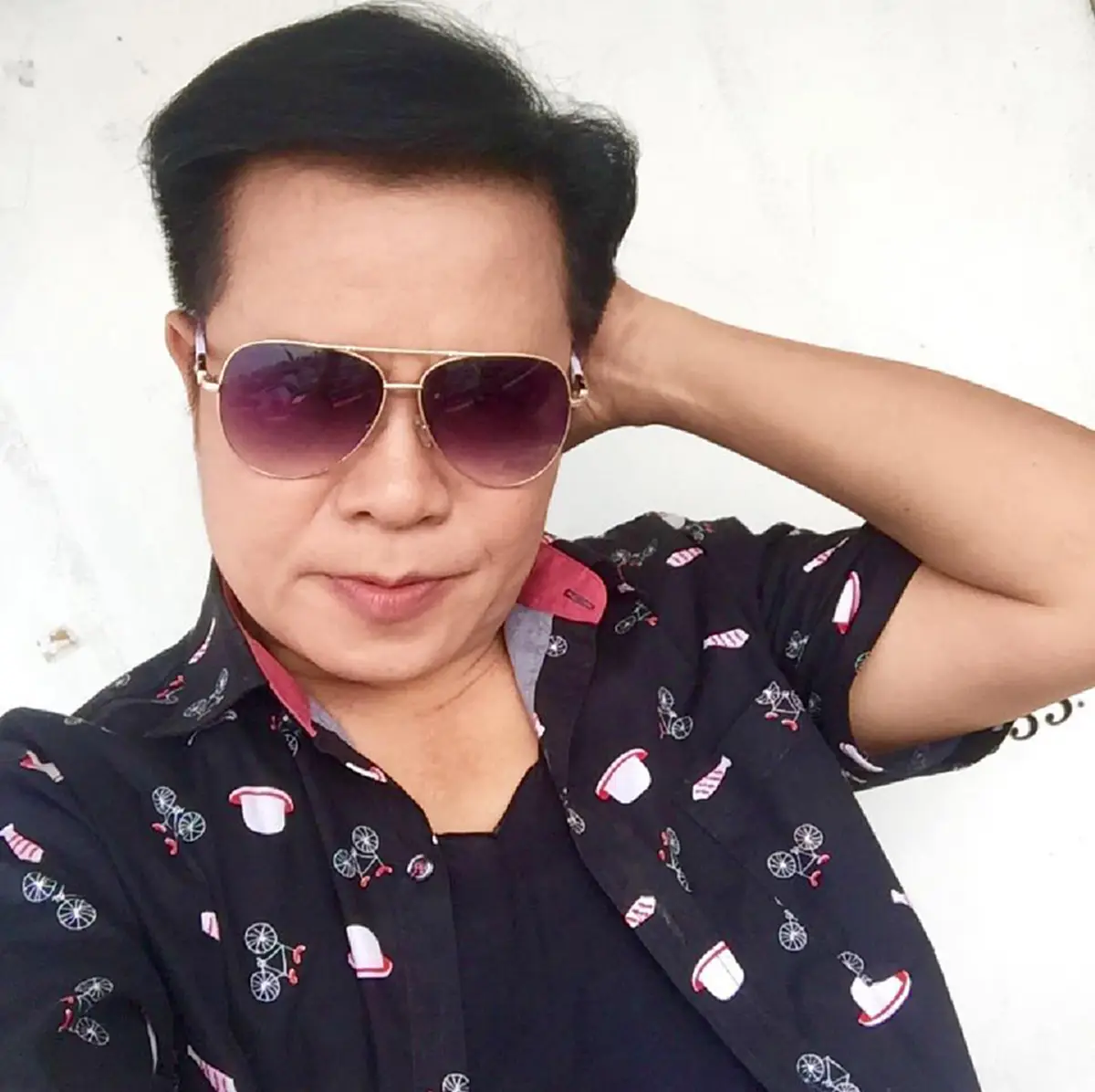 "มนต์สิทธิ์ คำสร้อย" ใบ้เลขเด็ดแฟนคลับ งวด 16 ธ.ค. เด่น 9 เด่น 6