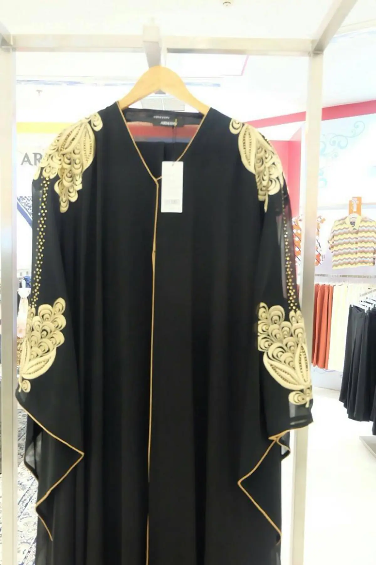 "ARMAMY" แบรนด์เสื้อผ้ามุสลิมสไตล์โมเดริน์ร่วมสมัยที่ มาแรง ในขณะนี้ สามารถสวมใส่ได้ทั้ง muslim และ non muslim
