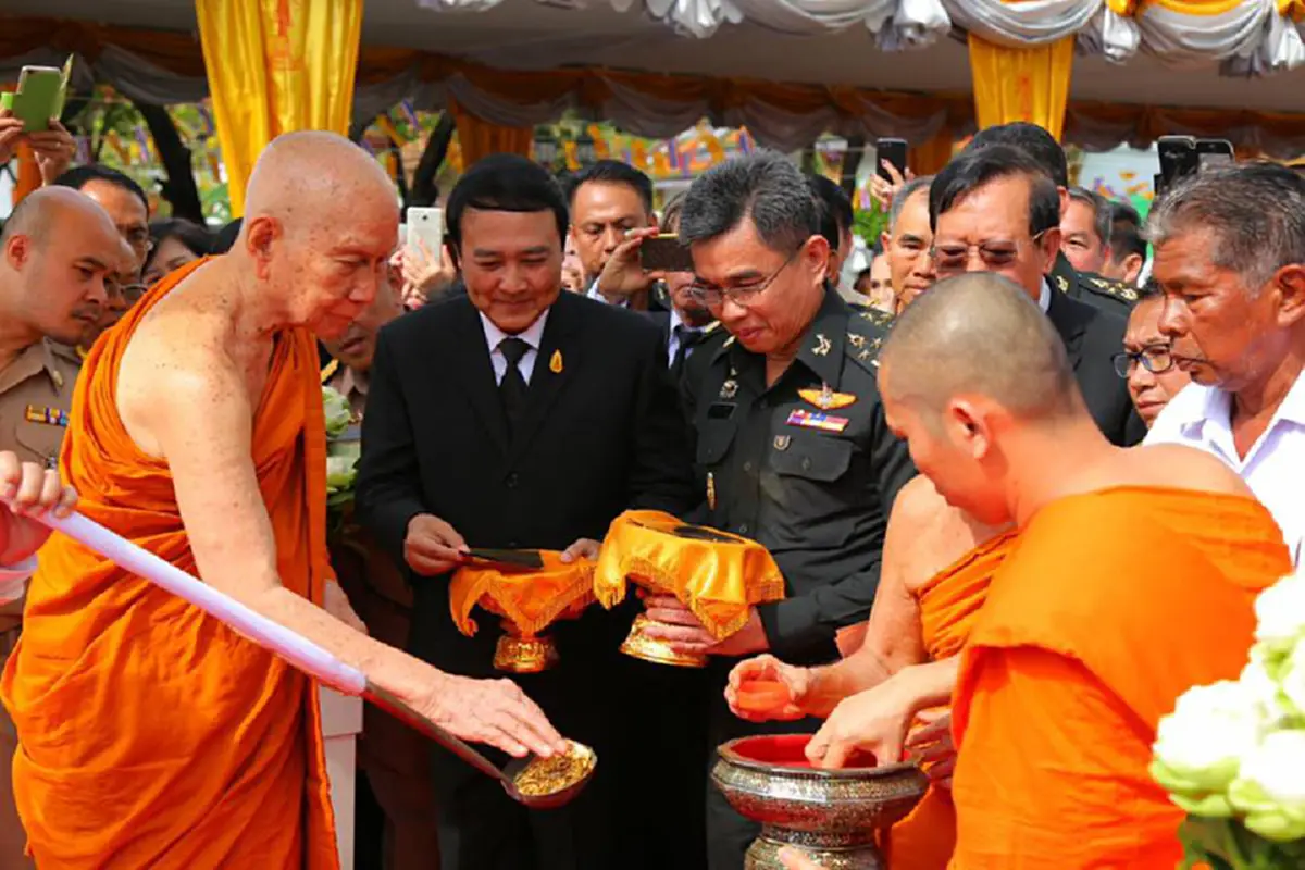แซ่ซ้องสาธุการ!!! "สมเด็จพระสังฆราชฯ" ทรงเททองหล่อรูปเหมือน "สมเด็จพระพุฒาจารย์โต" เกิดปรากฎการณ์อัศจรรย์ขณะทำพิธี!! (มีภาพ)