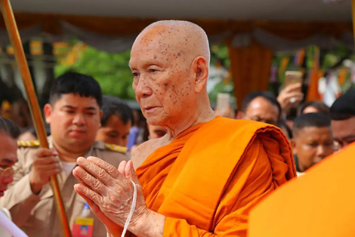 แซ่ซ้องสาธุการ!!! "สมเด็จพระสังฆราชฯ" ทรงเททองหล่อรูปเหมือน "สมเด็จพระพุฒาจารย์โต" เกิดปรากฎการณ์อัศจรรย์ขณะทำพิธี!! (มีภาพ)