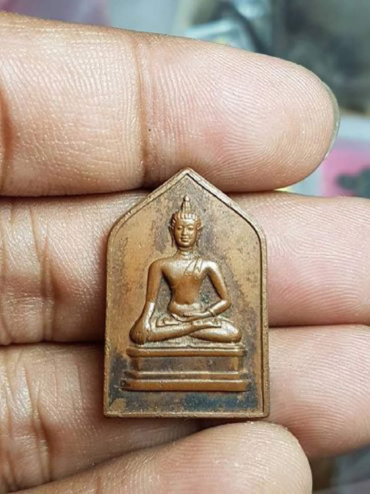 พีธีดี เกจิดัง!!! "เหรียญพระพุทธเชียงแสน หลังลายเซ็นจอมพล ป.พิบูลย์สงคราม ๒๔๙๕" เหรียญประวัติศาสตร์กบฏแมนฮัตตัน คุ้มครองได้ดีจริงๆ..