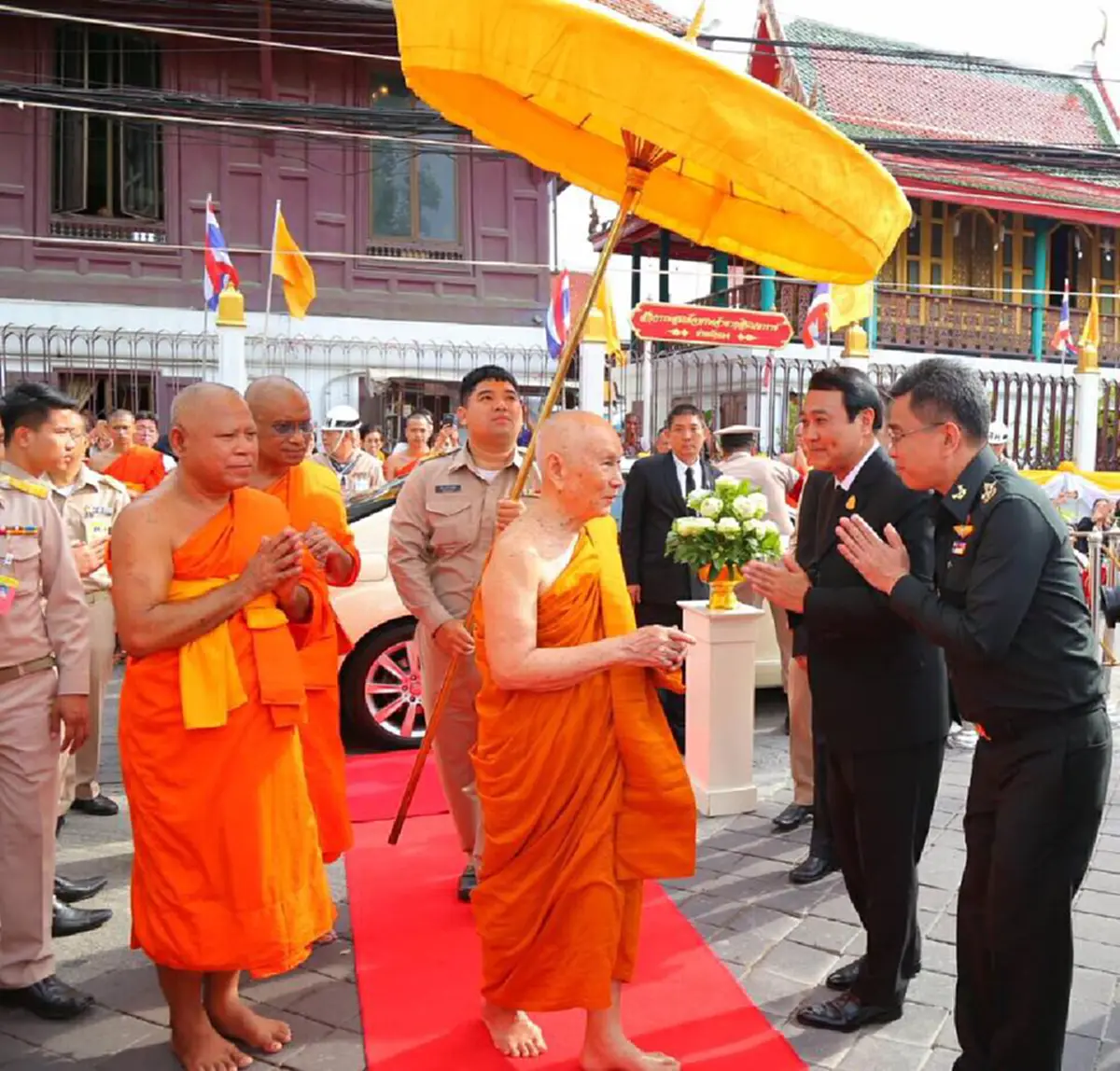 แซ่ซ้องสาธุการ!!! "สมเด็จพระสังฆราชฯ" ทรงเททองหล่อรูปเหมือน "สมเด็จพระพุฒาจารย์โต" เกิดปรากฎการณ์อัศจรรย์ขณะทำพิธี!! (มีภาพ)