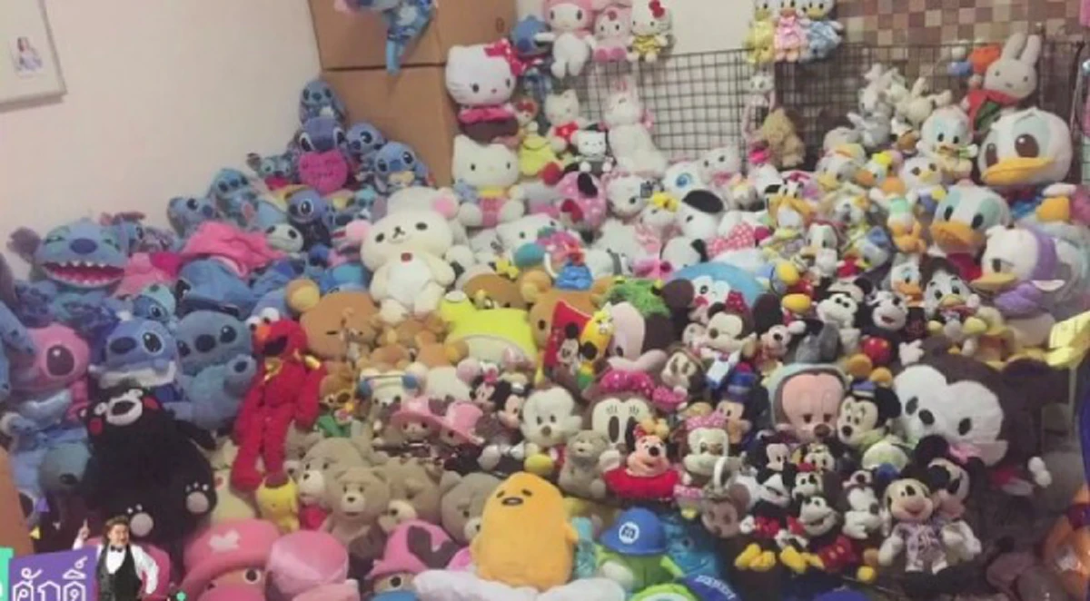 #ชีวิตจริงยิ่งกว่าละคร!! "นักร้องดัง" ผันตัวเป็น "แม่ค้า" ไลฟ์สดขายตุ๊กตา รายได้หลักหมื่นต่อวัน ไม่แคร์คนเม้าท์ นักร้องตกอับ (ชมคลิป)