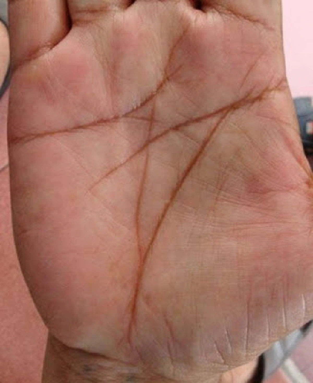 รีบหงายมือขึ้นมาดู !!! ลักษณะเด่นเส้นลายมือ ที่บ่งบอกว่า อนาคตเศรษฐี อาจจะเป็นคุณ!
