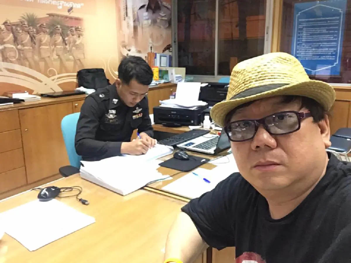 งานเข้าเต็มๆ!! แก๊ง 18 มงกุฎ อ้างชื่อ "ตี๋อ้วน" จัดทัวร์บุญ "วัดพระบาทน้ำพุ" หลอกโอนเงิน เจ้าตัวทุกข์หนักอยู่ดีๆ กลายเป็นคนบาป??