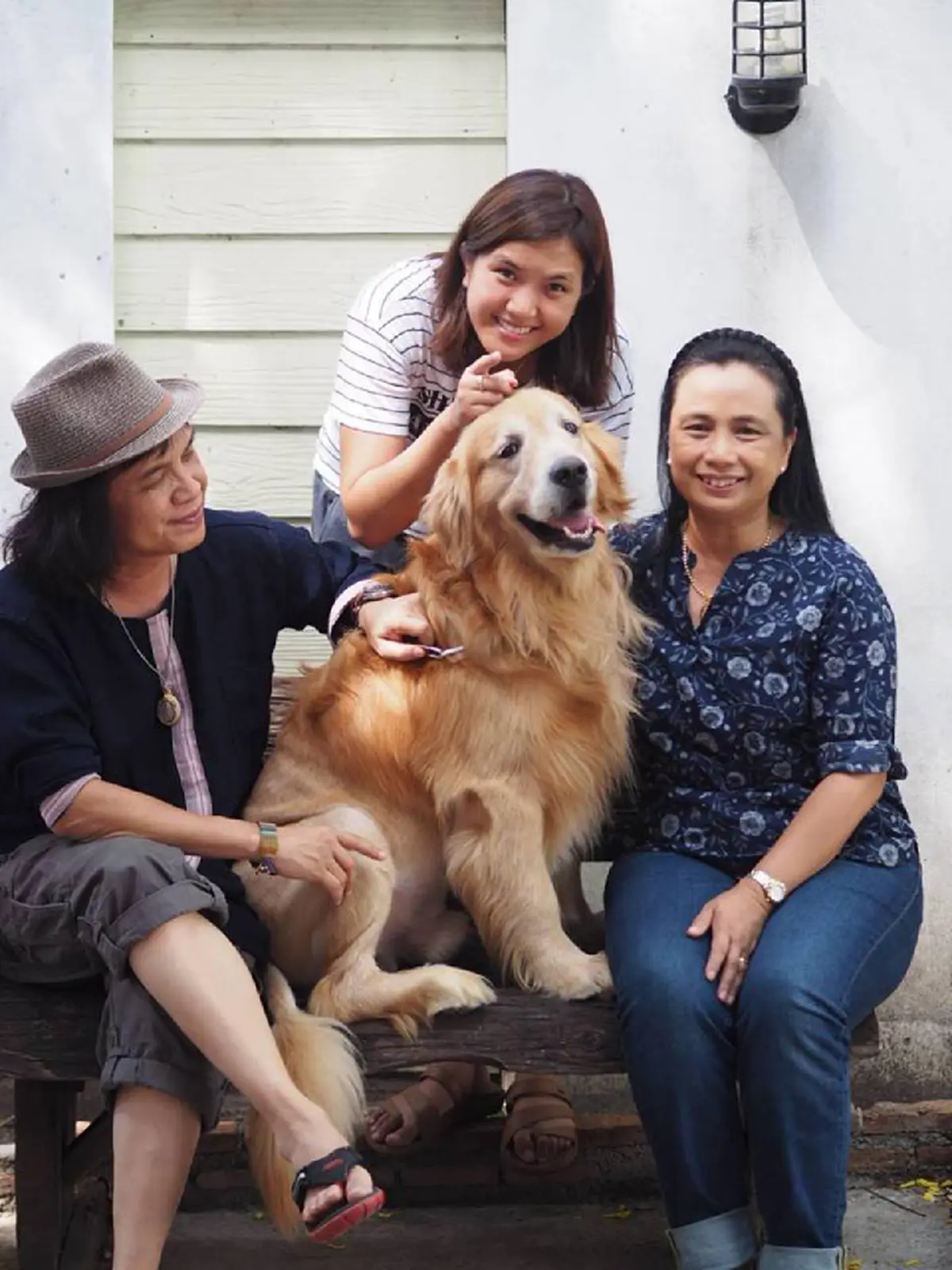 น้อยคนจะเคยเห็น!!! ส่องภาพวัยหนุ่ม  “ครูสลา คุณวุฒิ”  สมัยรับราชการใหม่ๆ  บอกหล่อไม่ธรรมดา ?? (ชมภาพ)