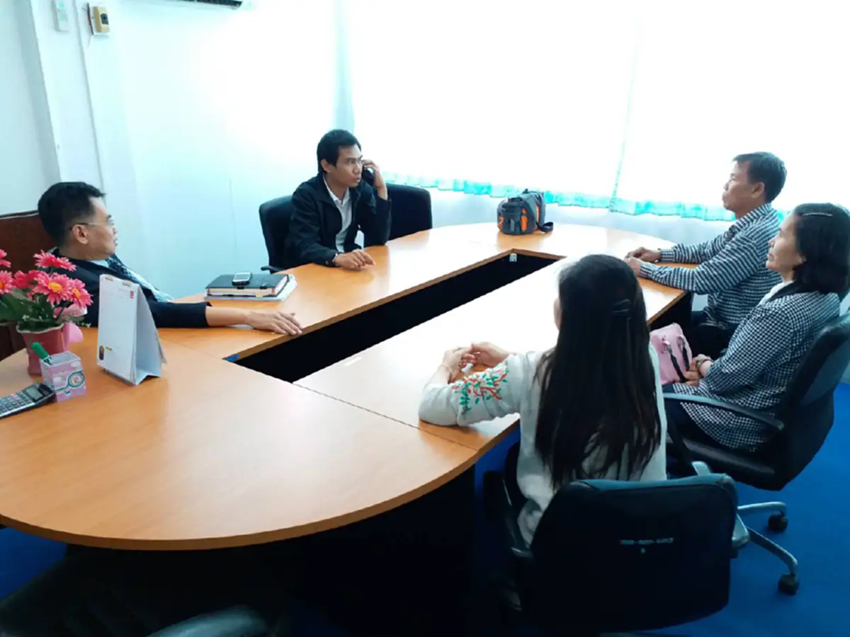 ทีนิวส์ ขอเดินหน้าสร้างความสามัคคีของชาวบ้านกระสังสามัคคี บุรีรัมย์ จากกรณีข่าว ภรรยาอดีตครูทำร้ายเด็กป.2 (ชมคลิป)