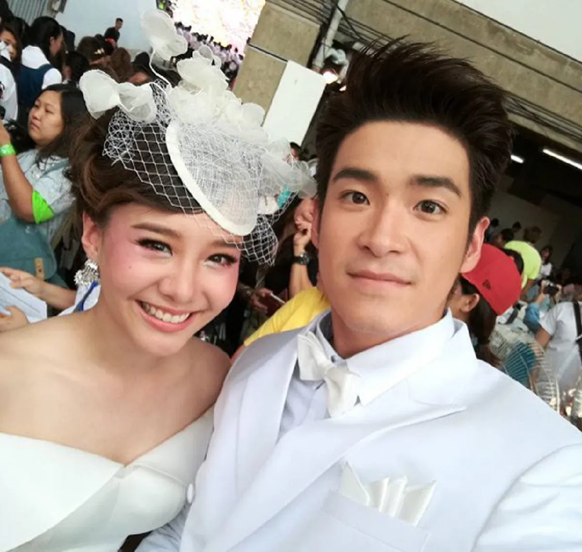 ด่วน!!! “อเล็กซ์” เปิดปากครั้งแรก หลังคนโยง “เต้ย” วนกินผู้ชายกลุ่มเดียวกัน? นี่คือคำตอบจากเจ้าตัว ฟังแล้วหาหมอเย็บหน้าแทบไม่ทัน? (ชมคลิป)