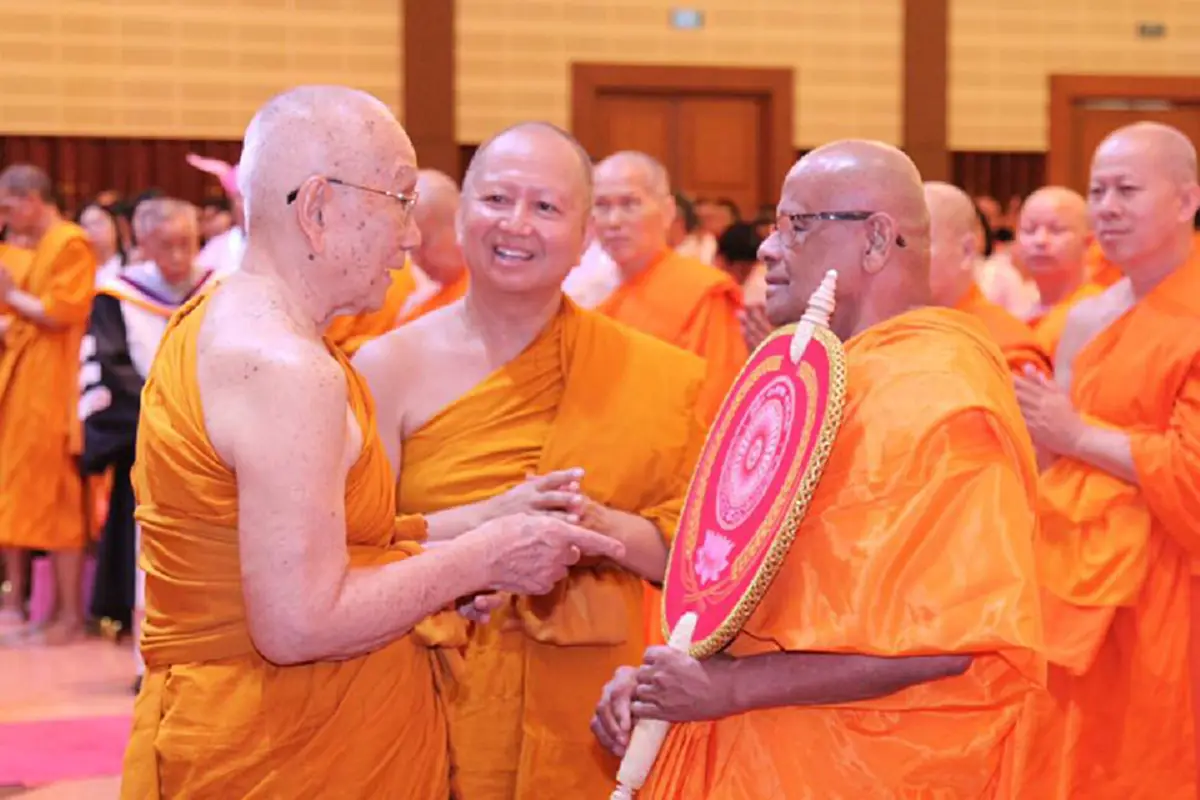 สมเด็จพระสังฆราช พระราชทานปริญญาบัตรแก่ผู้สำเร็จการศึกษา ม.จ.ร. พร้อมประทานพระโอวาท ศรัทธา วิริยะ สติ สมาธิ ปัญญา คือพลังในการพัฒนา