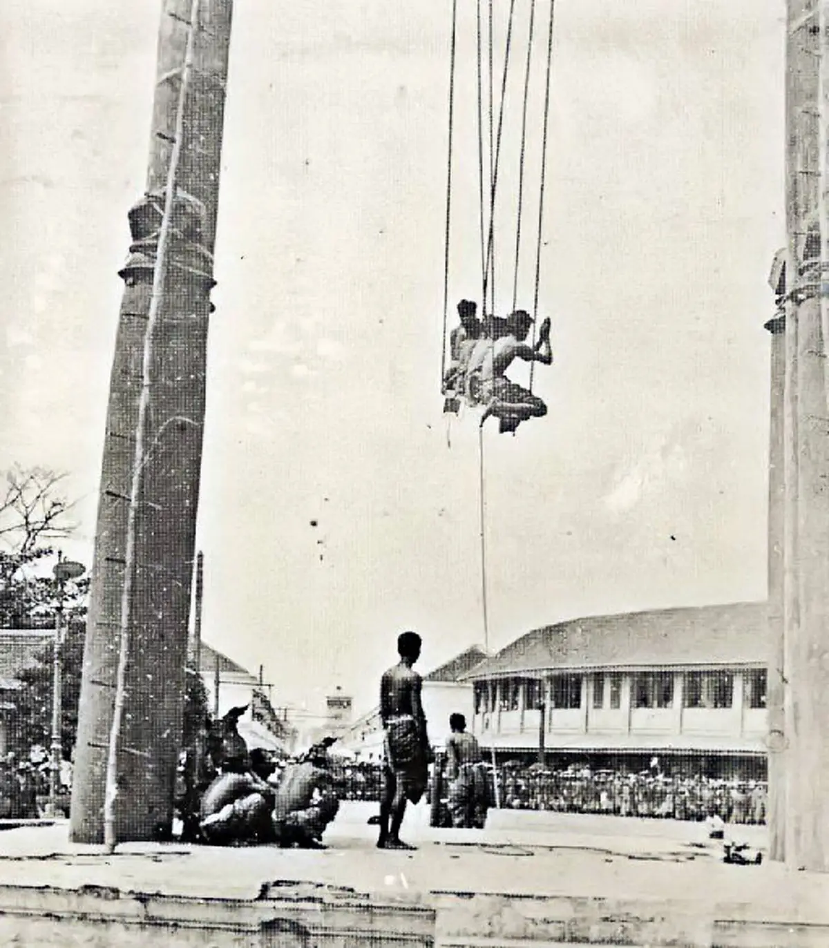 คนโล้ชิงช้า