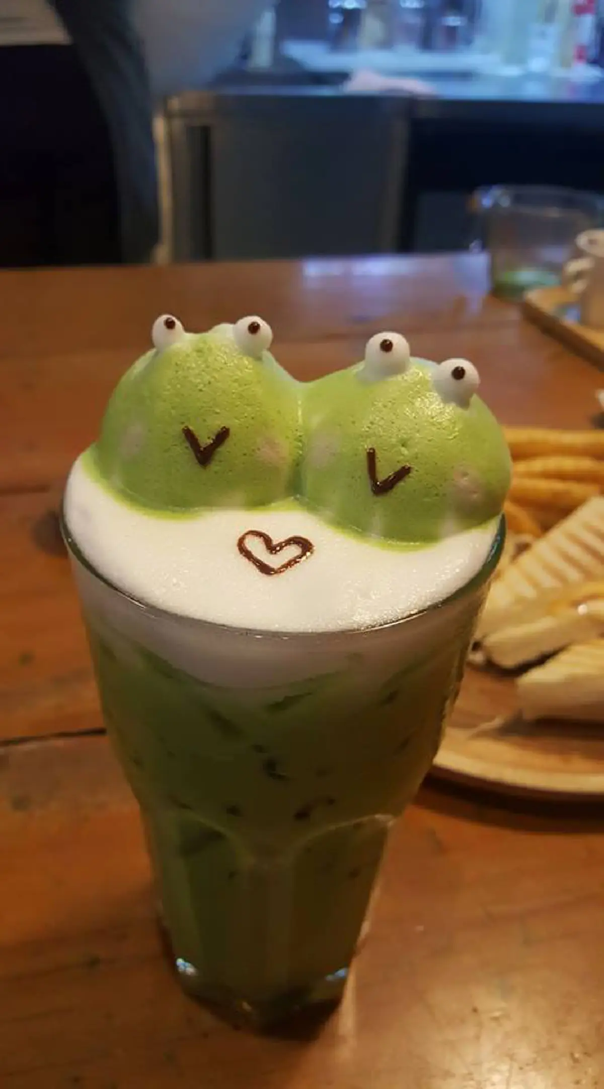 10เมนูเครื่องดื่ม สุดคิ้วท์ ร้านคาเฟ่ ติด บีทีเอส  ใจกลางกรุง มุมถ่ายยรูปเยอะมากๆ