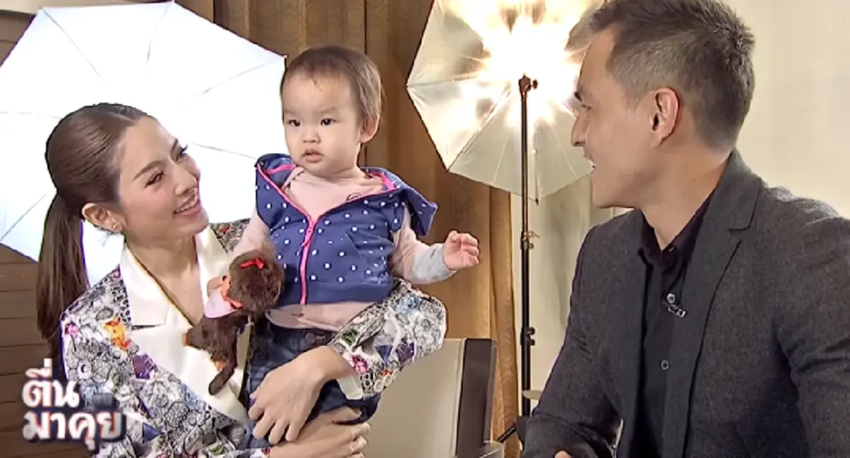 ย้อนฟังคำพูด!!! วินาที "สงกรานต์" เคยเอ่ยปากบอก "แอฟ" ว่าอยากมีลูกอีกหลายๆ คน  งานนี้ถ้าง้อไม่สำเร็จ...ฝันคงสลายแน่นอน!? (มีคลิป)