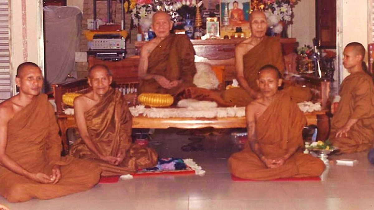 หลวงปู่หล้า “พระอริยเจ้าผู้น้อมตนเป็นดั่งผ้าเช็ดเท้าท่านพระอาจารย์มั่น ภูริทัตโต” ศิษย์รุ่นสุดท้ายหลวงปู่#น้อมรำลึกการมรณภาพ ครบ ๒๒ปี