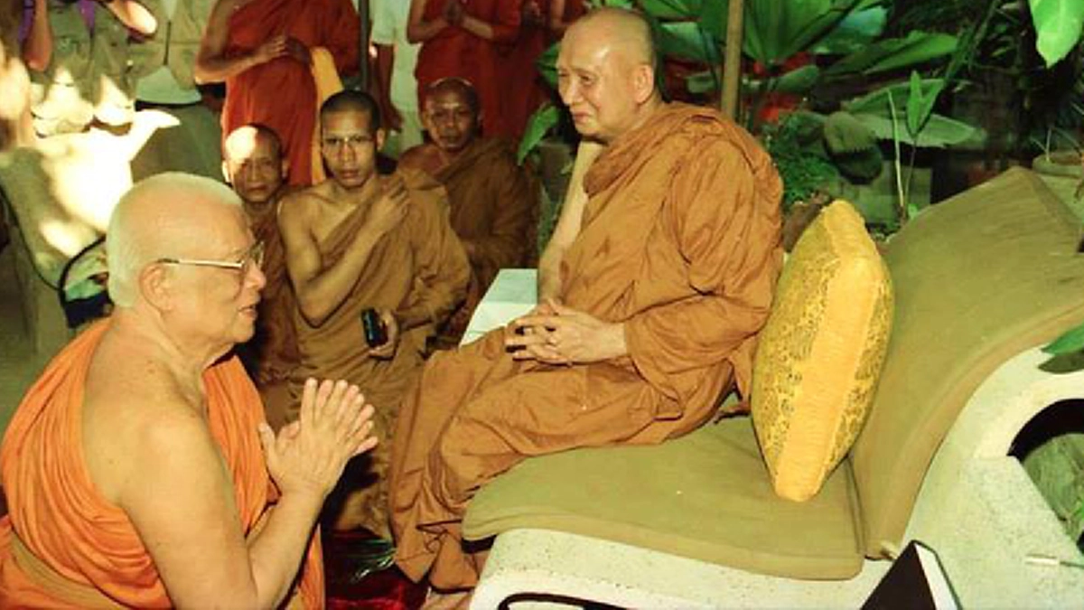 ภาพมหามงคล!!! เมื่อครั้งสมเด็จพระญาณสังวร เสด็จไปถวายสักการะท่านอาจารย์พุทธทาสมา และเยือนสวนโมกขพลาราม เมื่อ กันยายน ๒๕๓๒(มีรายละเอียด)