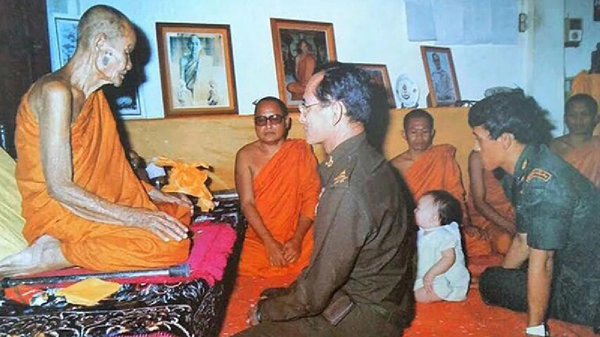 หลวงปู่ดูลย์ไขข้อสงสัย!! พระที่บรรลุธรรมมักไม่แสดงตน แล้วจะรู้ได้อย่างไร ว่าครูบาอาจารย์รูปไหนบรรลุธรรมแล้ว