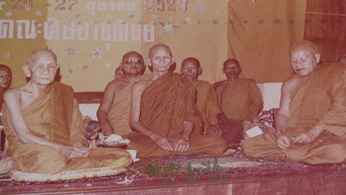 หลวงปู่ดูลย์ไขข้อสงสัย!! พระที่บรรลุธรรมมักไม่แสดงตน แล้วจะรู้ได้อย่างไร ว่าครูบาอาจารย์รูปไหนบรรลุธรรมแล้ว