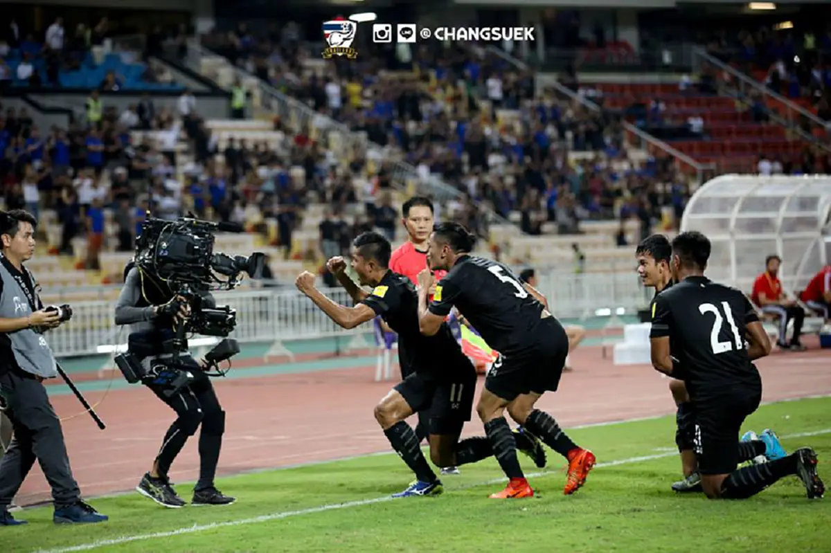 ชมกันชัด ๆ มงคล ทศไกร ทำประตูให้ทีมชาติไทย ออกนำ ยูเออี 1-0  จบเกม ไทย 1-1 ยูเออี  (คลิป)
