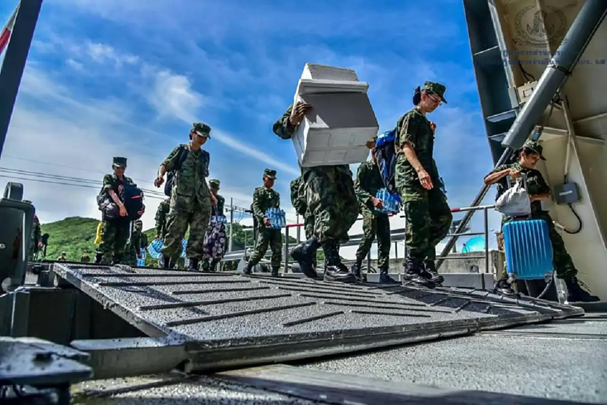 อุทิศตัวเพื่อประชาชน !!! "ทัพเรือ" จัดตั้งรพ.สนามบนเรือหลวงอ่างทอง หนุน "กองทัพไทย" ฝึกความพร้อมบรรเทาทุกข์ปชช.จากภัยพิบัติ !