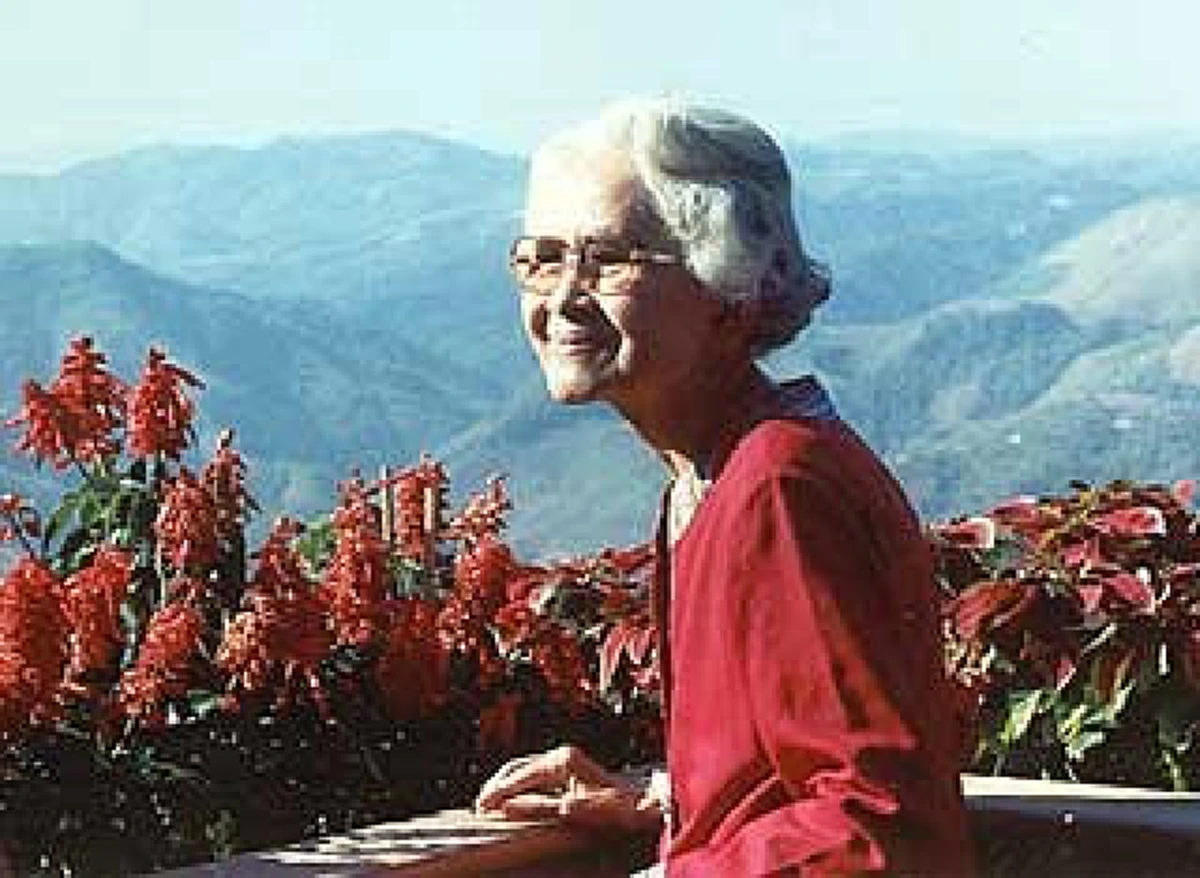 ด้วยสำนึกในพระมหากรุณาธิคุณ !! 21 ตุลาคม  2443 วันพระราชสมภพ สมเด็จพระศรีนครินทราบรมราชชนนี  "สมเด็จย่า"ของปวงชนชาวไทย !!