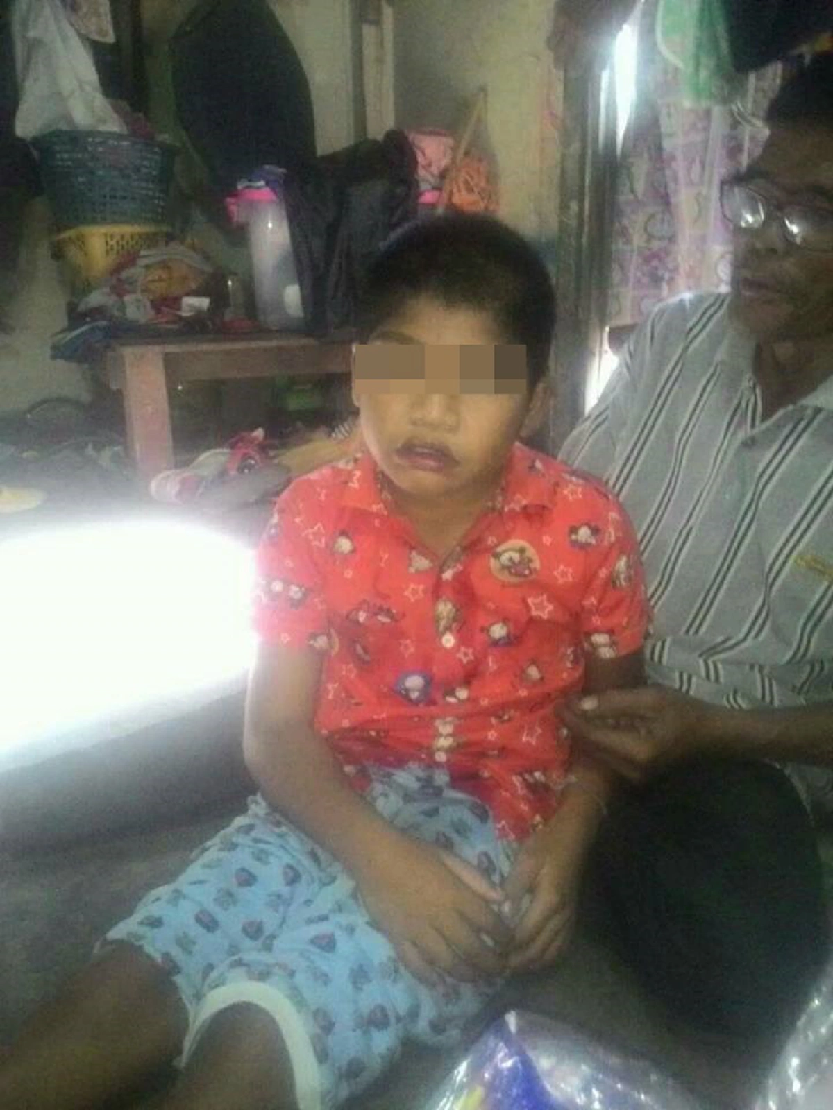 1 แชร์เพื่อบอกต่อสะพานบุญ!! วอนผู้ใจบุญร่วมบริจาคแพมเพิร์ส อาหารและเสื้อผ้ามือสอง เพื่อนำไปบริจาคให้แก่ศูนย์การศึกษาพิเศษ(เด็กพิการทางสมอง)