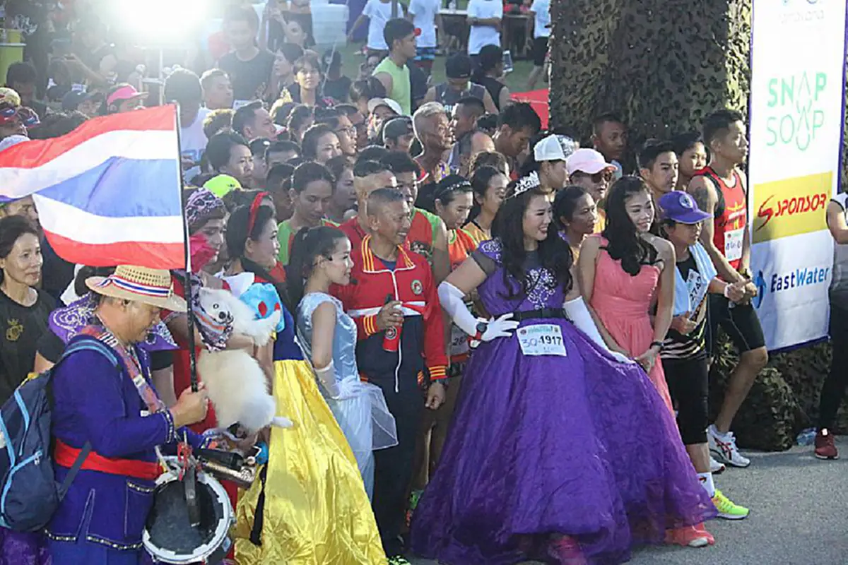 ได้ทั้งสุขภาพได้ทั้งบุญ!! กองทัพเรือ จัดวิ่ง “นาวิกโยธิน มาราธอน” ช่วยเหลือทหารที่สูญเสียจากการรบ และจัดซื้อเครื่องมือแพทย์ นักวิ่งร่วมเพียบ