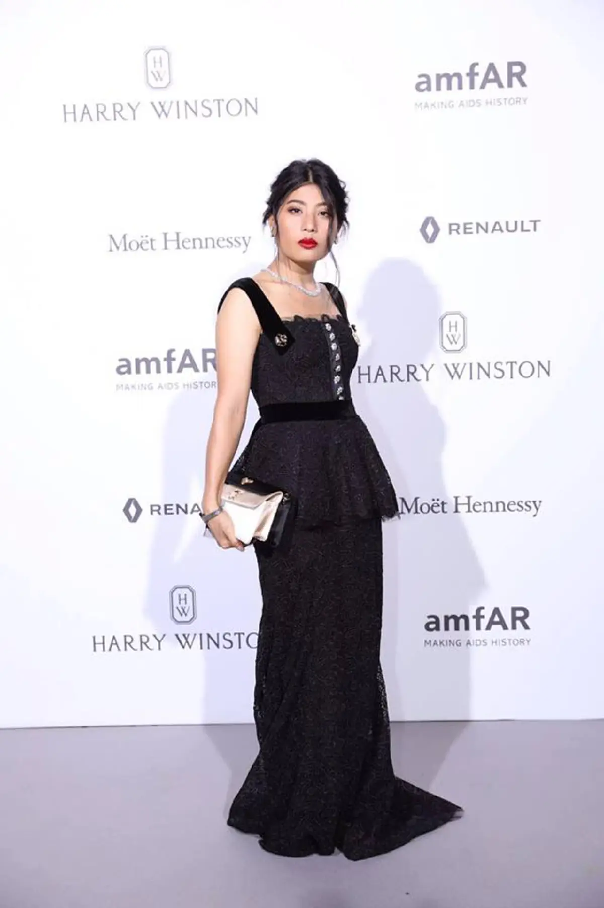 พระองค์หญิงสิริวัณณวรีฯ เสด็จกรุงปารีส เพื่อทรงเข้าร่วมงาน Paris Haute Couture 2017 #ทรงพระสิริโฉมงดงาม