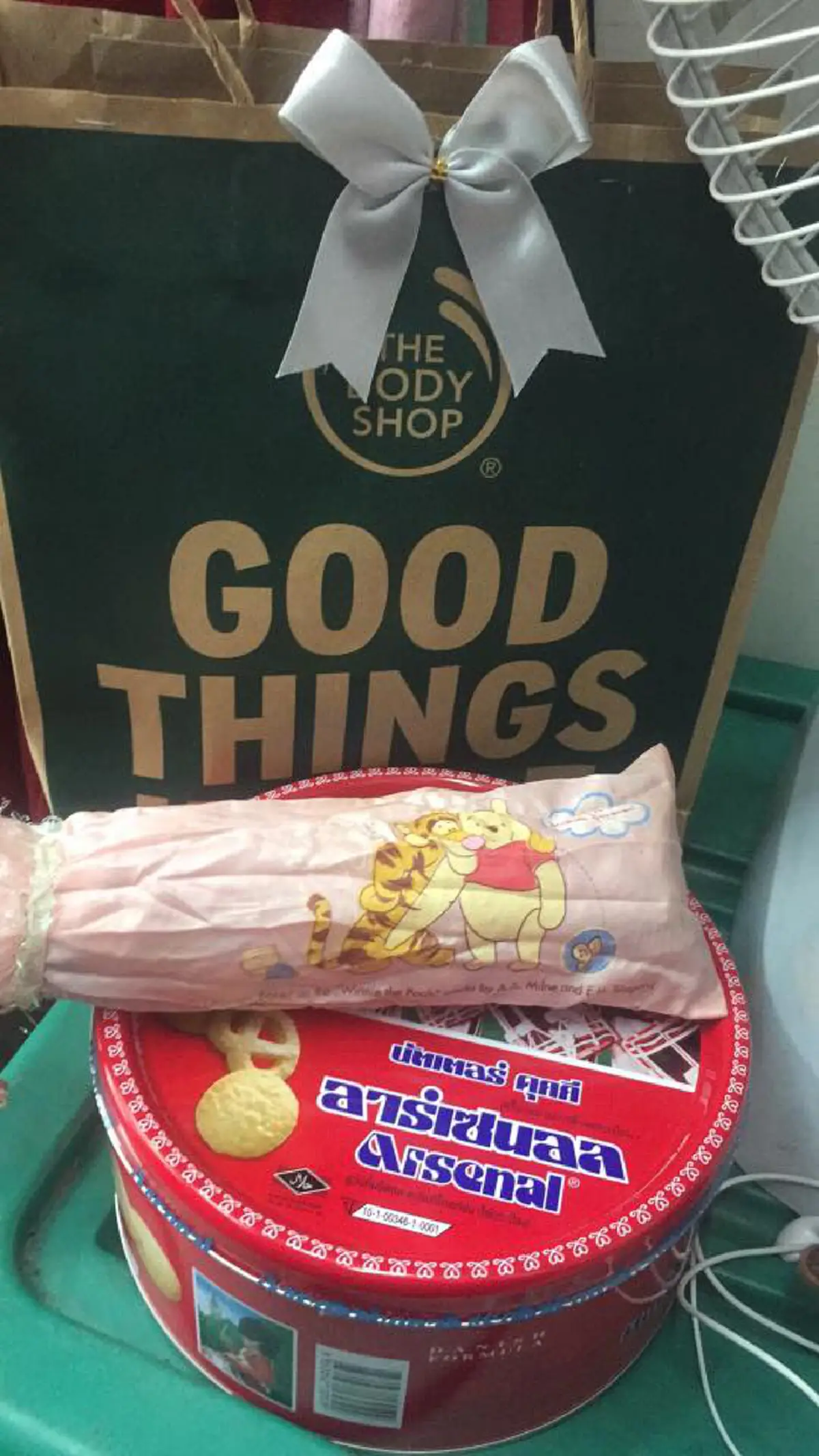 น้ำใจแบ่งกันได้!! แห่ชื่นชมเรื่องราวสุดน่ารัก “หนุ่มมอบร่มให้สาวกันฝน” แต่ต้องอึ้งเมื่อ3วันต่อมาเข้าได้รับของตอบแทนซึ่งตีเป็นมูลค่าไม่ได้!?!