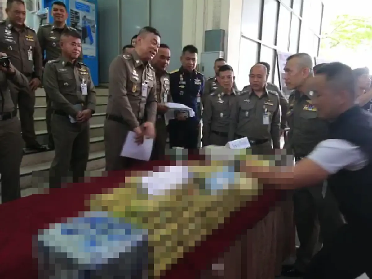 กวาดล้างให้สิ้นซาก! ทลายแก๊งซุปเปอร์คาร์ ขับรถหรูส่งยาเสพติดค่าหลายร้อยล้าน