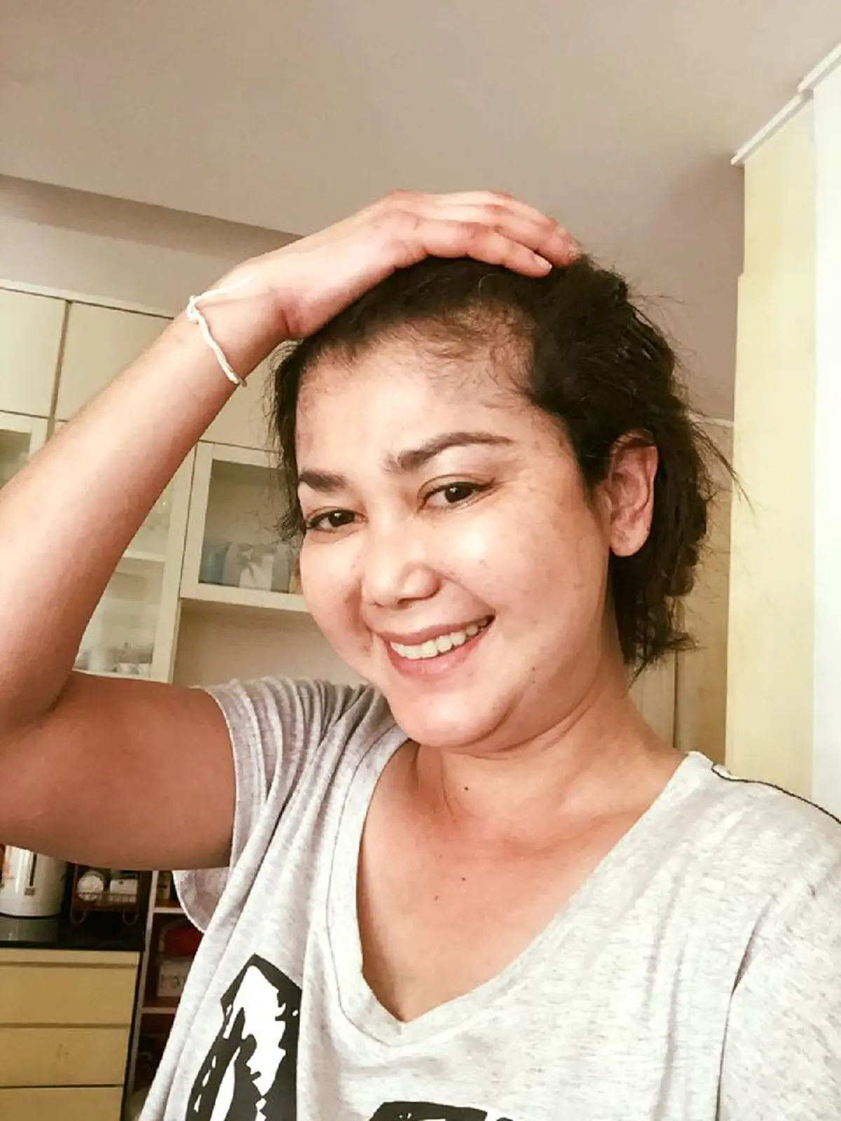 *ชีวิตสุดแสนทรมาน!!! เปิดเรื่องจริงของ"อดีตนางเอกละครพื้นบ้าน" หลังป่วยหนัก อำลาวงการนาน10ปี จนต้องหนีไปบวชชีชดใช้กรรม!!! (ดูคลิป)