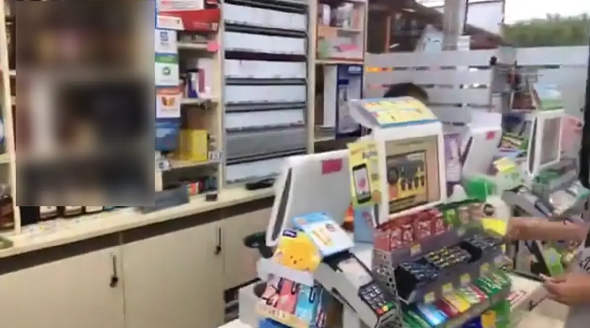 เดือดอีก !!! "เกรียงไกร ไทยอ่อน" ฝากผู้บริหารเซเว่นอย่าสองหน้า หลังพนักงานดาหน้าโต้กลับปมไม่ทอนเหรียญ 50 สตางค์ ปัญหานี้อาจแก้ยากกว่าที่คิด