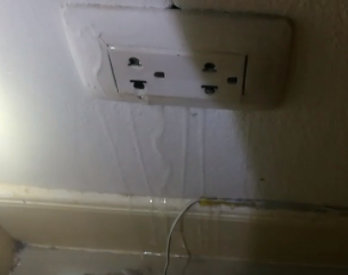 ลูกบ้านโอด ซื้อบ้านหรูอยู่ ฝนตกทีน้ำทะลักออกปลั๊ก