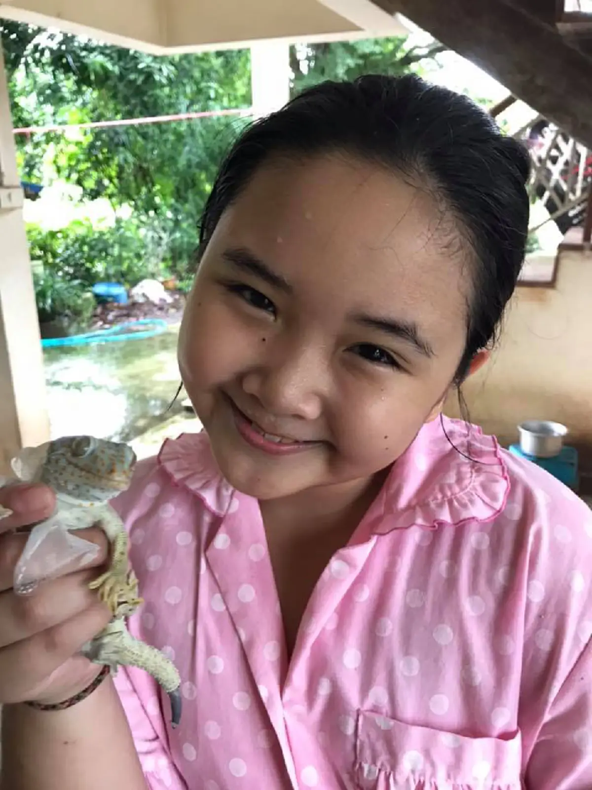 2 แม่ลูกช่วยชีวิตตุ๊กแก