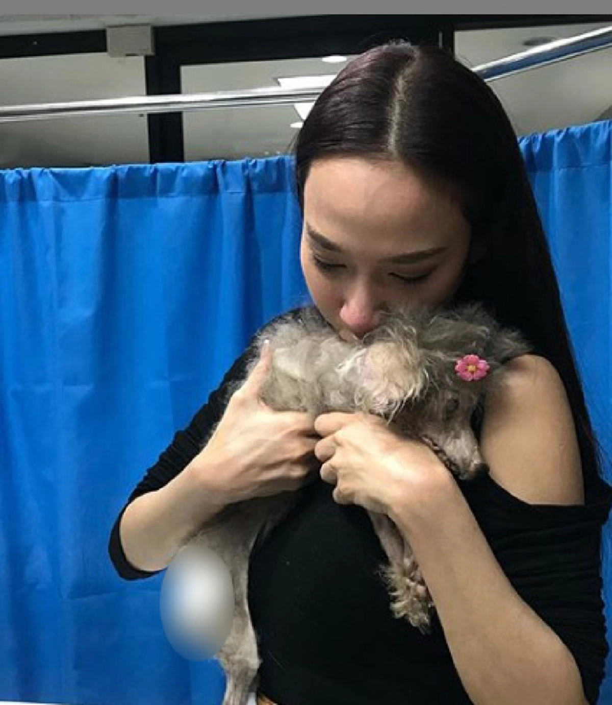 อั้ม พัชราภา ร้องไห้หนัก สูญเสียน้องหมาสุดที่รัก