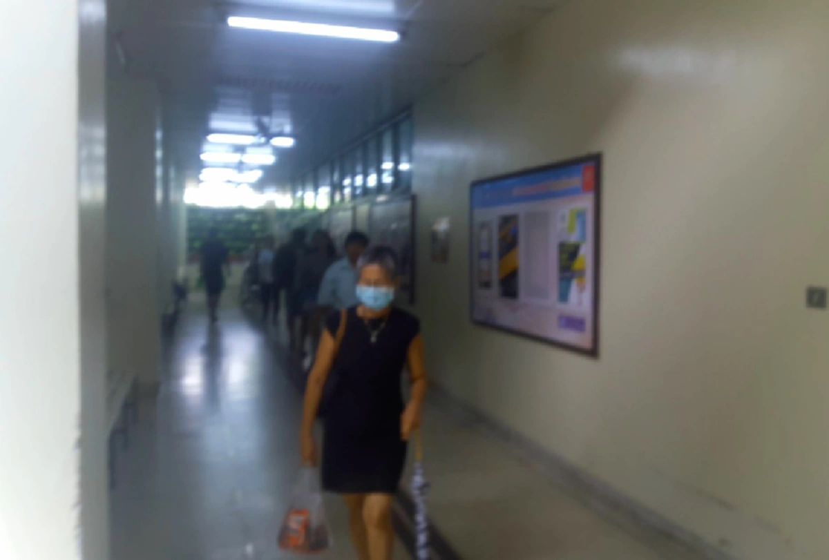 วางขายเย้ยกฎหมาย!!! แม่ค้าใจกล้าเปิดแผง "แบ่งขายบุหรี่" กลางอนุสาวรีย์ชัยฯ ท้าทาย “พ.ร.บ.ยาสูบฉบับใหม่” อย่างไม่เกรงกลัว !?! (คลิป)