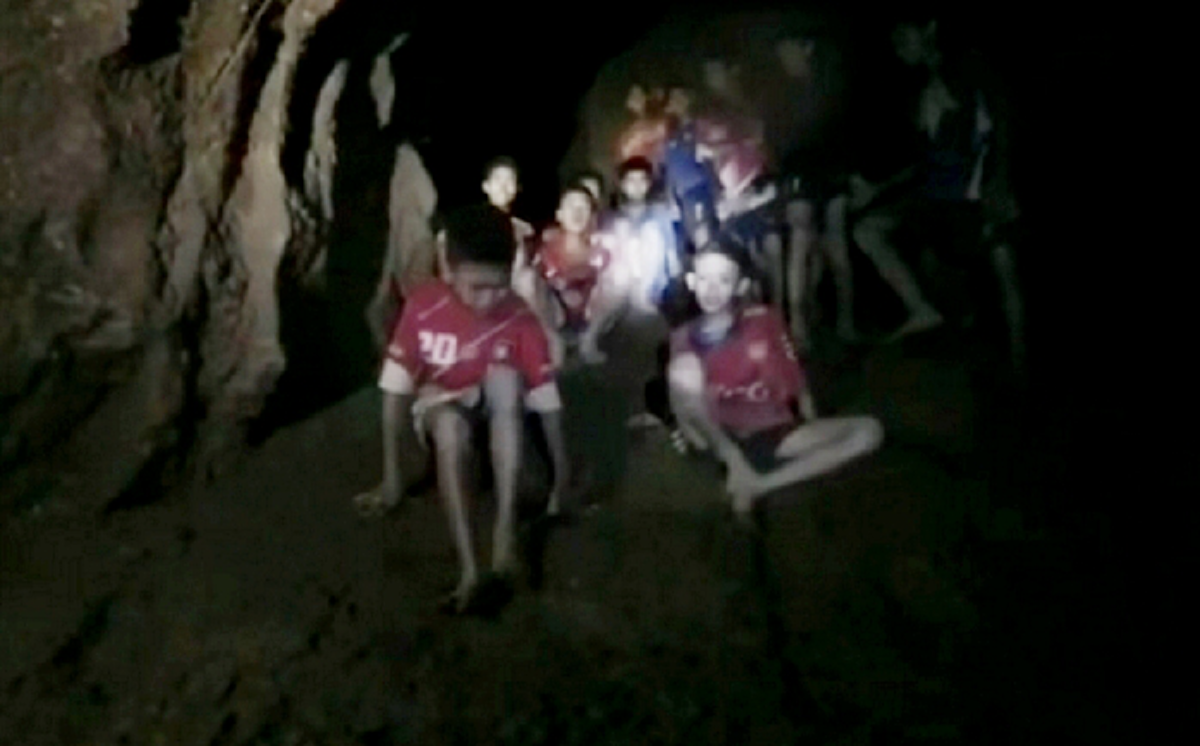 #ย้อนฟังคำพูด!! "หลวงปู่นรสิงห์" 13 หมูป่า หายไปใน "เมืองบังบด" ดินแดนเร้นลับ หลวงปู่ย้ำชัด มีอยู่จริงไม่ใช่ตำนาน !!